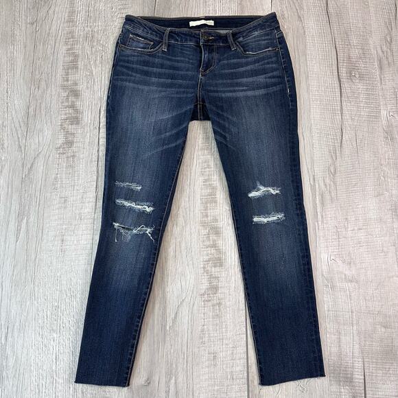 Daytrip Medium Wash Distressed Stretch Jean Women's 29 Blue Mid Rise Skinny Slim - Picture 1 of 6